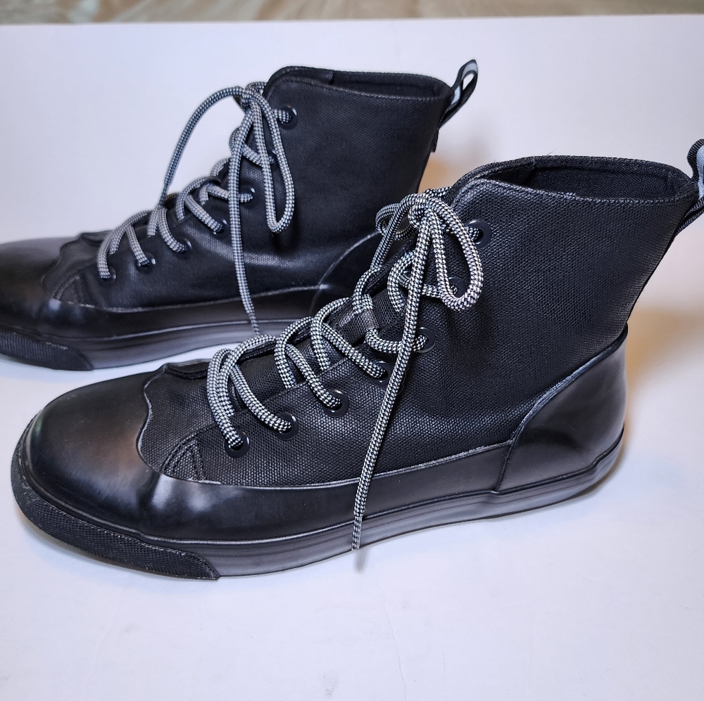 Hunter Black High-Top Women's Shoes - Picture 2 of 9